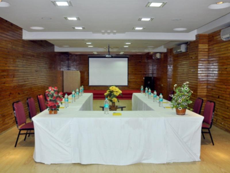 Marshall The Grand Hotel Ahmedabad Exterior photo
